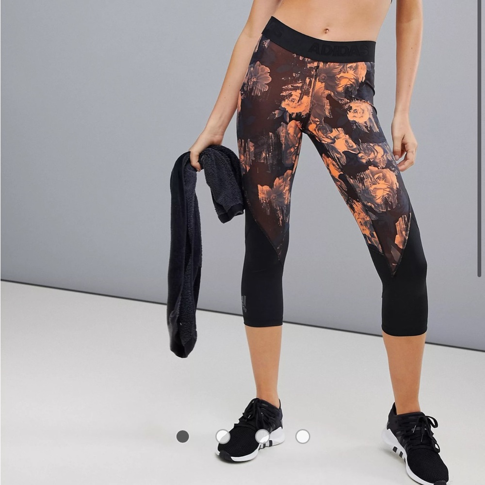 adidas / Floral crop leggings